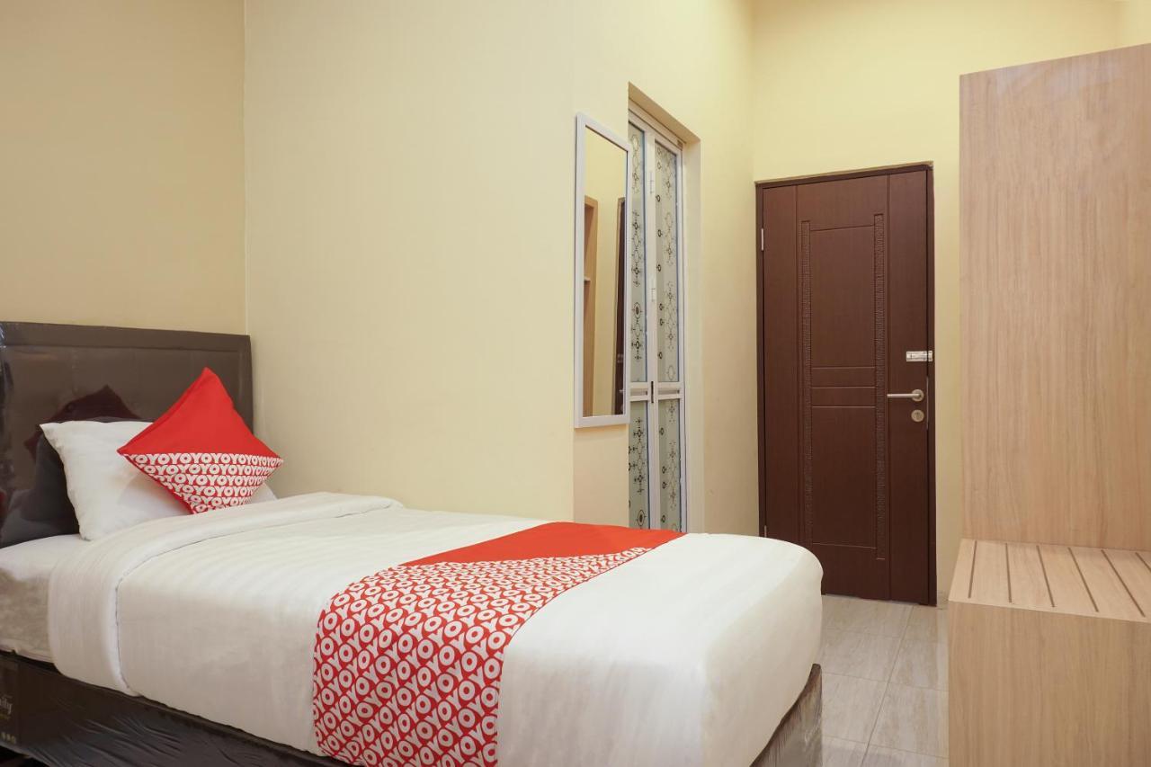 Super Oyo 90033 Dehome Family Melati Exterior foto
