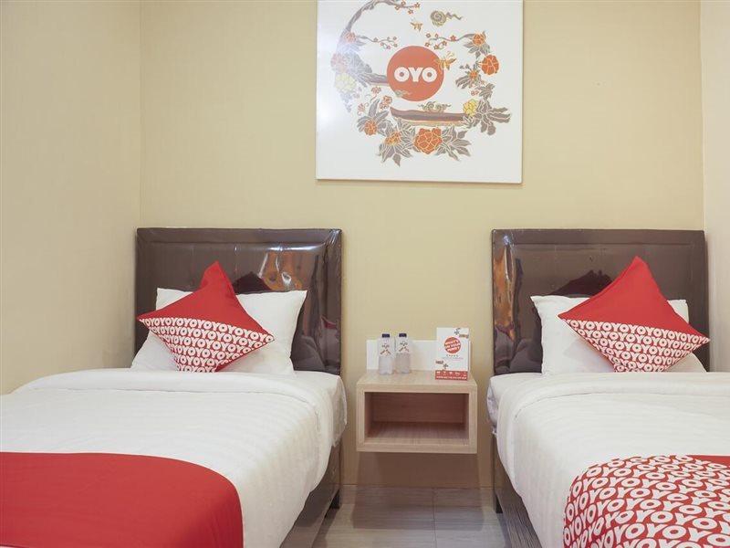 Super Oyo 90033 Dehome Family Melati Exterior foto